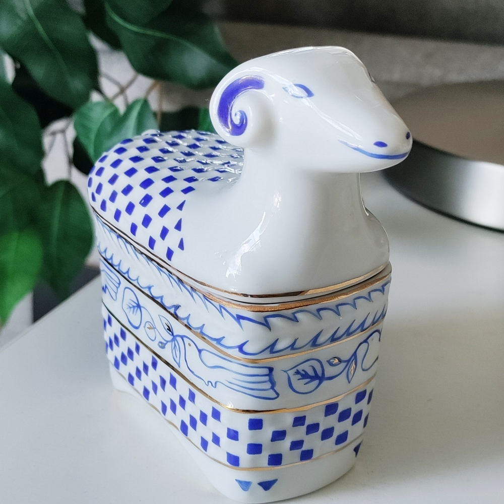 Vintage Blue and White Ceramic Hollohaza Hungary Art Trinket Box